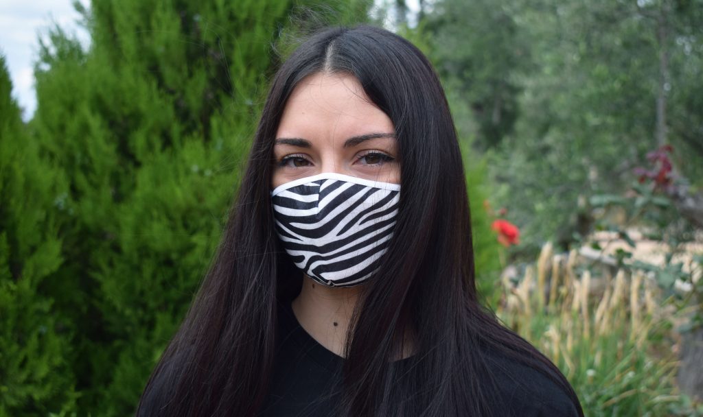 MASCHERINA PROTETTIVA DONNA IN TNT, 2 PEZZI IN 2 FANTASIE